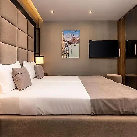Soho House Апартхотел 3*